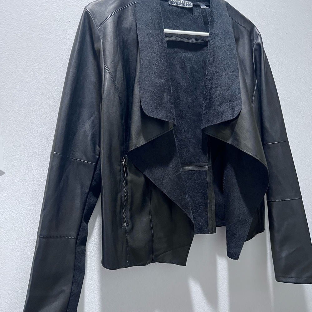 Faux Leather Sophisticated Black Draped Blazer - Picture 5 of 9